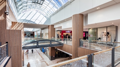 Issy 3 Moulins shopping center revamp